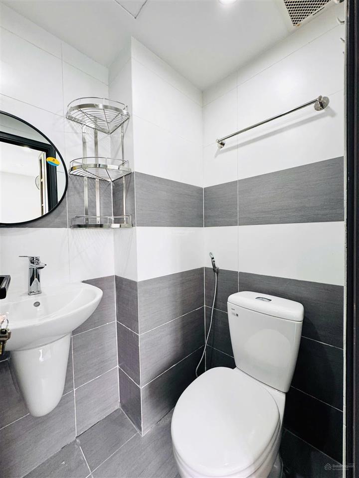 Căn hộ studio  full nội thất cao cấp  cửa sổ to ngay sau emart phan văn trị