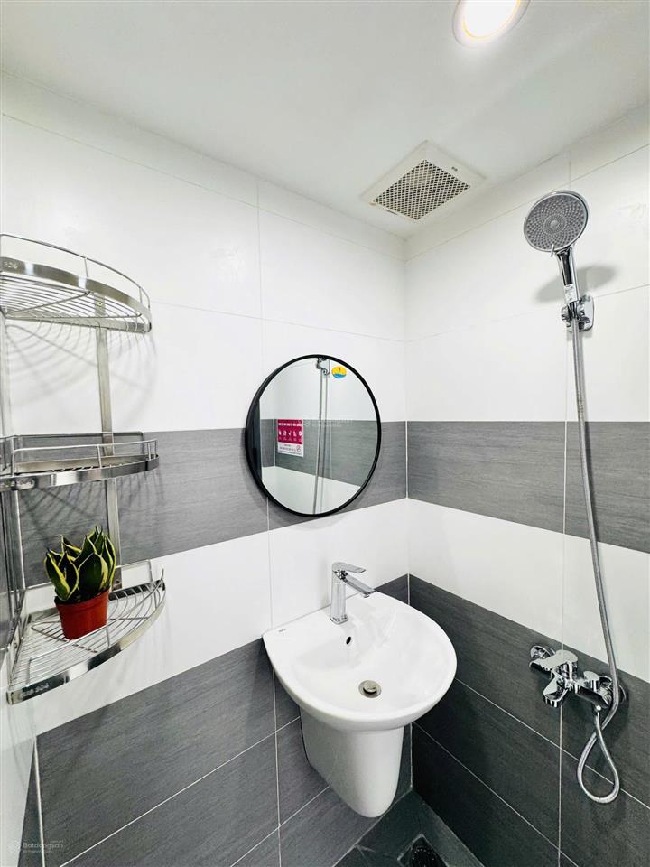 Căn hộ studio  full nội thất cao cấp  cửa sổ to ngay sau emart phan văn trị