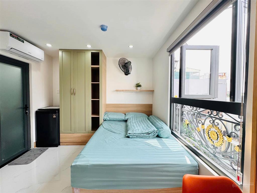 Căn hộ studio  full nội thất cao cấp  cửa sổ to ngay sau emart phan văn trị