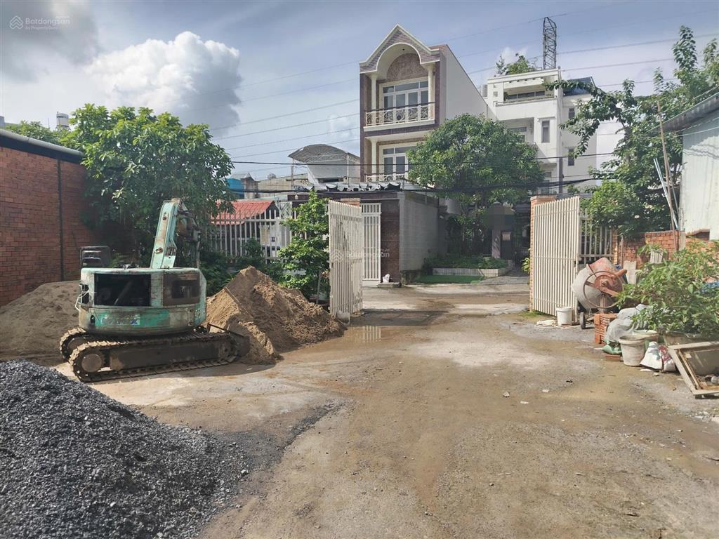 Bán đất mt đường 14 quận 9, 1.100m² full thổ cư, nở hậu, giá 70 tỷ, phù hợp làm villa, chdv, kho