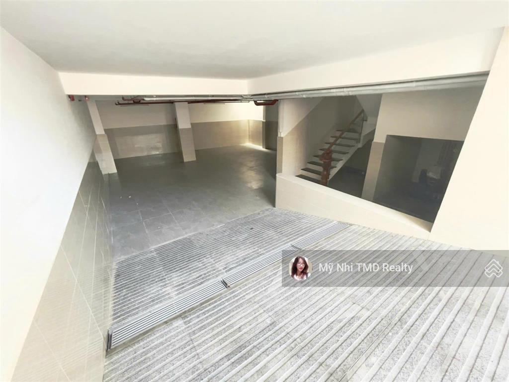 Bán tòa nhà căn hộ dịch vụ mới lê văn thịnh quận 2, 5 tầng, 202m2, 21 phòng.  nhi 0772 614 ***