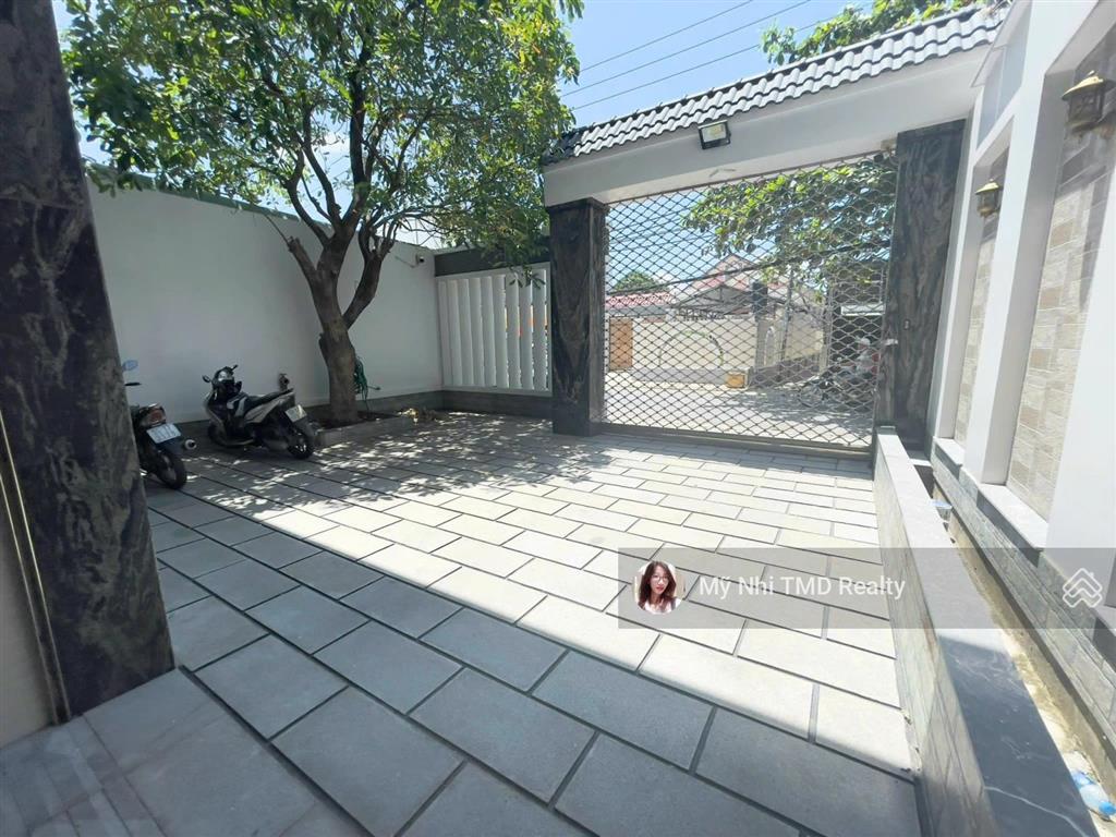 Bán tòa nhà căn hộ dịch vụ mới lê văn thịnh quận 2, 5 tầng, 202m2, 21 phòng.  nhi 0772 614 ***