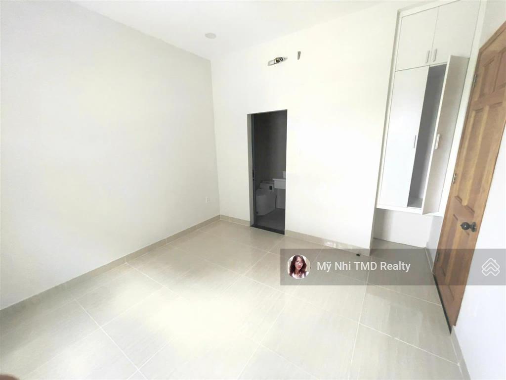 Bán tòa nhà căn hộ dịch vụ mới lê văn thịnh quận 2, 5 tầng, 202m2, 21 phòng.  nhi 0772 614 ***