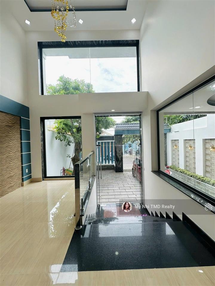 Bán tòa nhà căn hộ dịch vụ mới lê văn thịnh quận 2, 5 tầng, 202m2, 21 phòng.  nhi 0772 614 ***