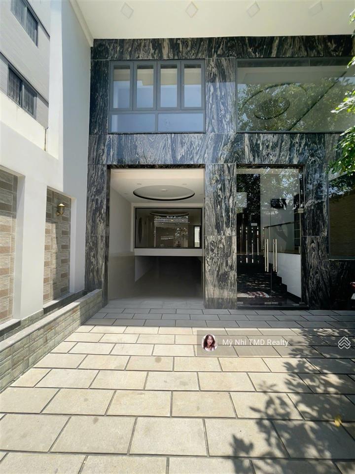 Bán tòa nhà căn hộ dịch vụ mới lê văn thịnh quận 2, 5 tầng, 202m2, 21 phòng.  nhi 0772 614 ***