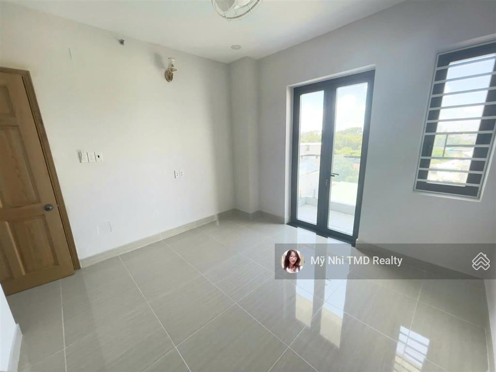 Bán tòa nhà căn hộ dịch vụ mới lê văn thịnh quận 2, 5 tầng, 202m2, 21 phòng.  nhi 0772 614 ***