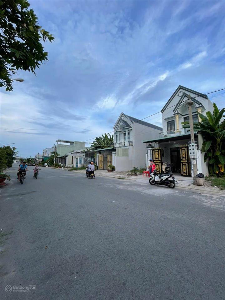 Nhà mới xây 5mx21m kdc đặng huỳnh, cần giuộc la