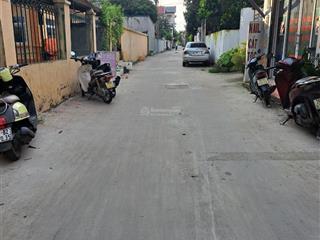 Tổ 3 quang minh mê linh hà nội căn góc ô tô ngủ trong đất chỉ 3,3 tỷ