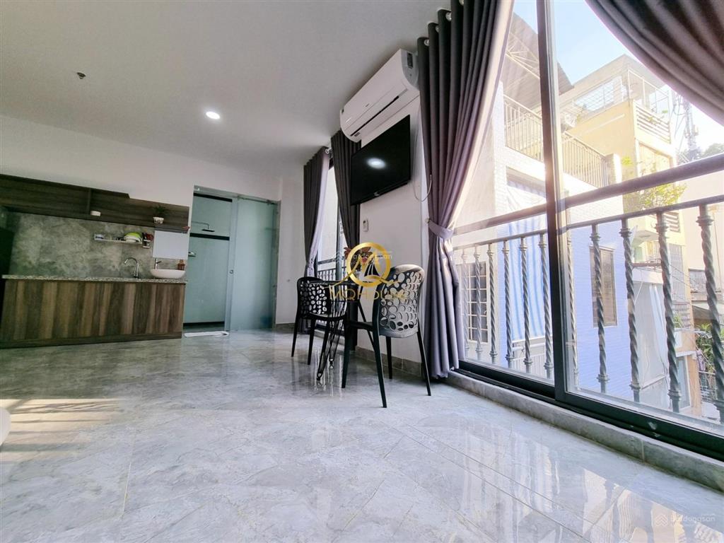 Cho thuê căn hộ 40m2 ban công full nội thất ngay công viên lê văn tám  quận 3