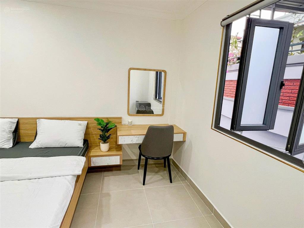 Cho thuê căn hộ 1 phòng ngủ 50m2 giặt sấy riêng  cửa sổ thoáng gần toà nhà viettel  hà đô  q10