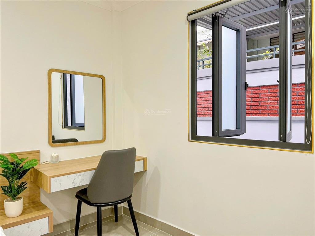 Cho thuê căn hộ 1 phòng ngủ 50m2 giặt sấy riêng  cửa sổ thoáng gần toà nhà viettel  hà đô  q10