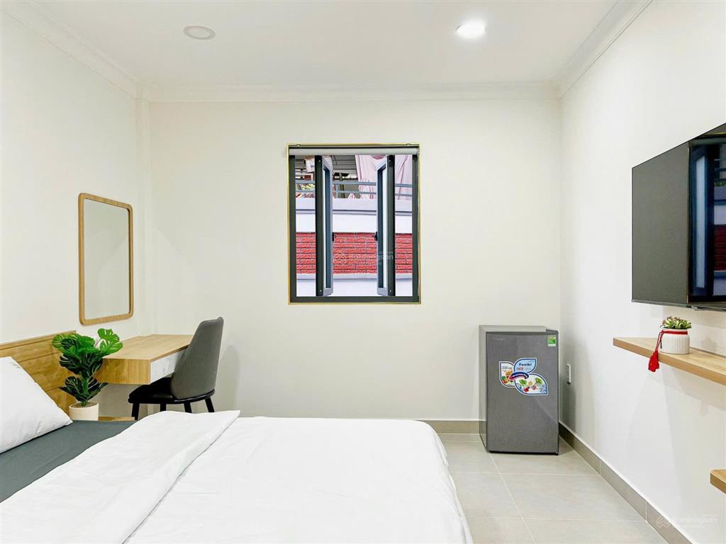 Cho thuê căn hộ 1 phòng ngủ 50m2 giặt sấy riêng  cửa sổ thoáng gần toà nhà viettel  hà đô  q10