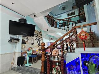 Cần chuyển nhượng nhà 3 tầng.. dt 69m2.....ngang 4m5.. đường lê chân.....7m5....thoáng mát