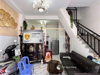Bán nhà 3 tầng, 30m2, hẻm xe hơi 5m thông, đường tỉnh lộ 10  sát quận 6, giá chỉ nhỉnh 2 tỷ !