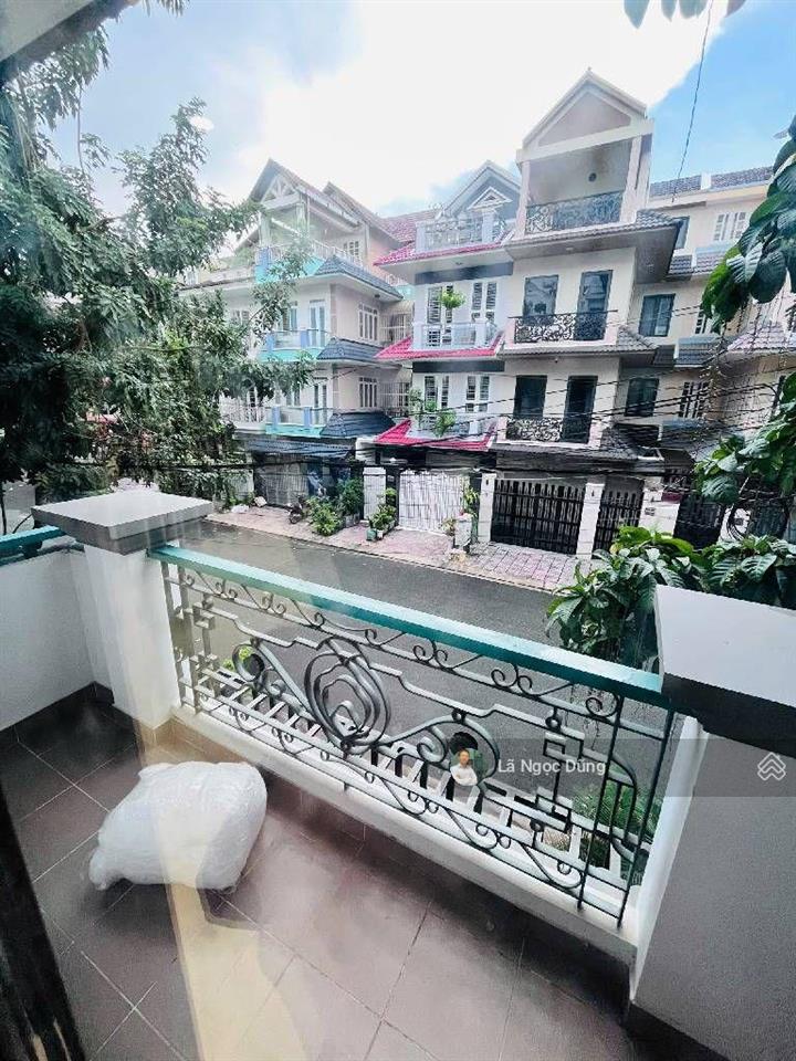 Bán nhà 3 tầng, 4x25, hẻm xe hơi 8m, đường tỉnh lộ 10 ( giáp tên lửa ), giá nhỉnh 6 tỷ ( tl ).