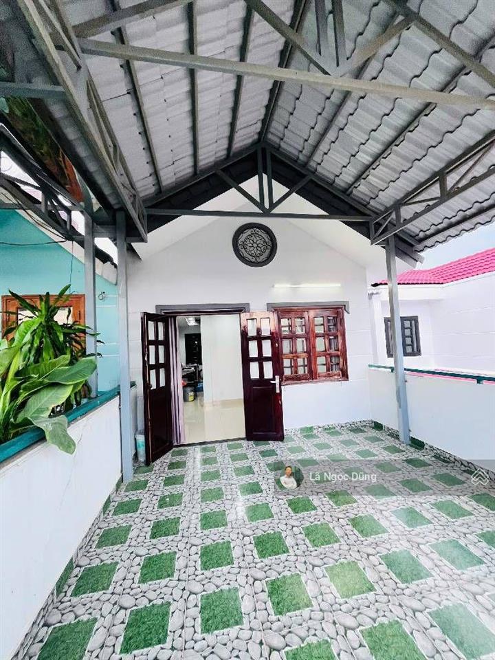 Bán nhà 3 tầng, 4x25, hẻm xe hơi 8m, đường tỉnh lộ 10 ( giáp tên lửa ), giá nhỉnh 6 tỷ ( tl ).