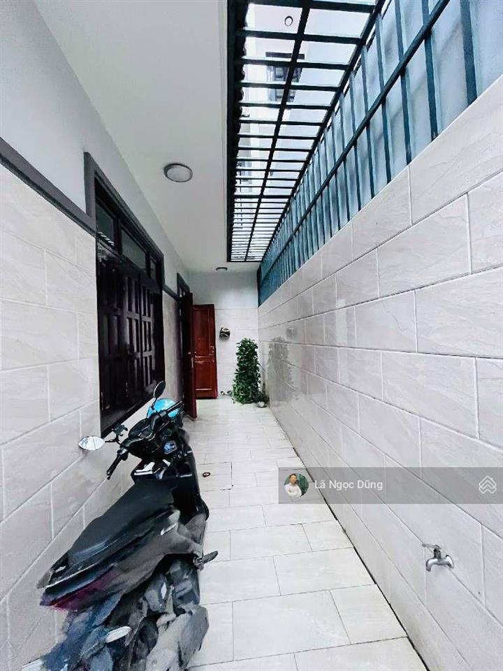 Bán nhà 3 tầng, 4x25, hẻm xe hơi 8m, đường tỉnh lộ 10 ( giáp tên lửa ), giá nhỉnh 6 tỷ ( tl ).