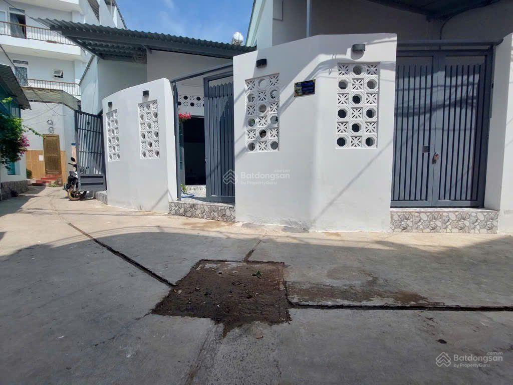 Bán nhà 2 tầng  116m2  6pn  3wc  ngay sát tên lửa, kinh dương vương, xác định bán đất tặng nhà.