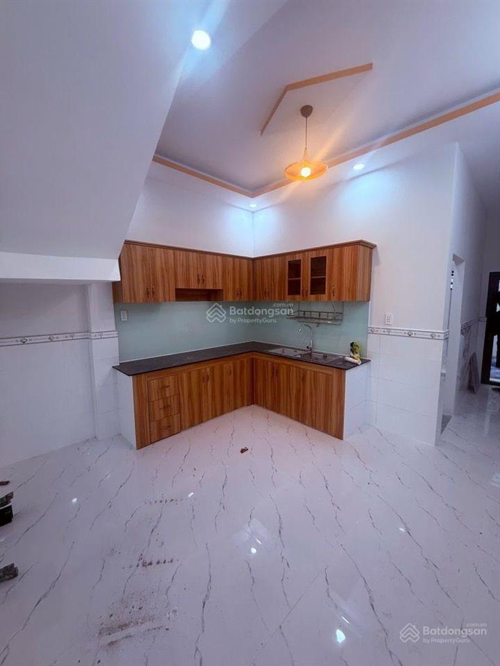 Bán nhà 2 tầng, 4m x 16,25m đường lê văn quới, hẻm xe tải 8m thông, chỉ 4,4 tỷ