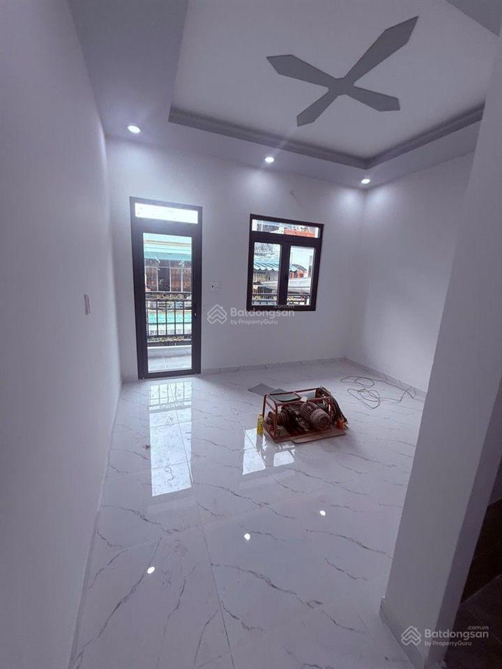 Bán nhà 2 tầng, 4m x 16,25m đường lê văn quới, hẻm xe tải 8m thông, chỉ 4,4 tỷ