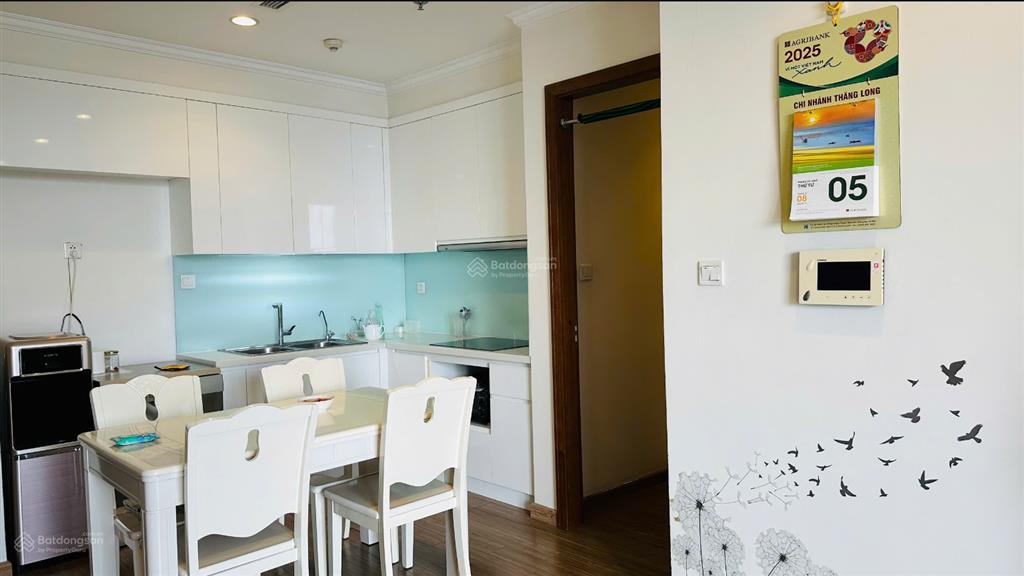 Cho thuê gấp (vào ở luôn) căn hộ 2pn, full đồ cao cấp, tầng trung, giá tốt,  0985 566 ***