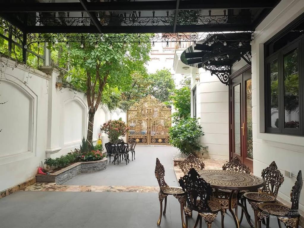Chính chủ bán biệt thự bán đảo linh đàm 254m² 4 tầng + hầm vỉa hè giá 53 tỷ  0977 355 ***