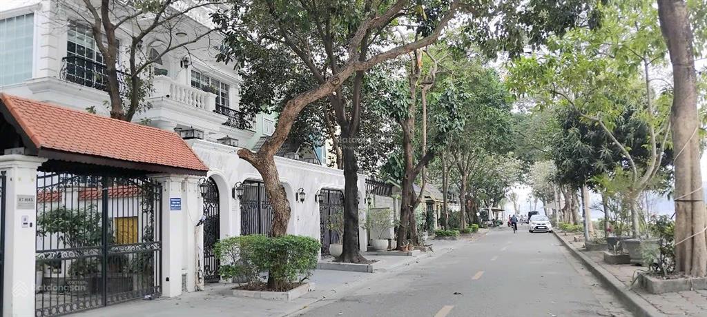 Chính chủ bán biệt thự bán đảo linh đàm 254m² 4 tầng + hầm vỉa hè giá 53 tỷ  0977 355 ***
