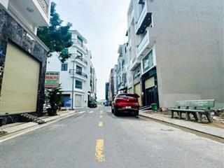 Chỉ 7 ty1oo...sở hữu căn nhà 3tầng ngay trung tâm tên l.ửa.bìnhtân...