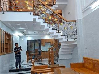 Nhà đẹp vị trí đẹp 4tầng 5pn..chỉ 7ty1