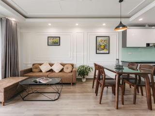 Duy nhất 1 căn hộ 2pn, 88m, tầng trung, bc đông nam view hồ tây tuyệt đẹp tại soleil, quảng an