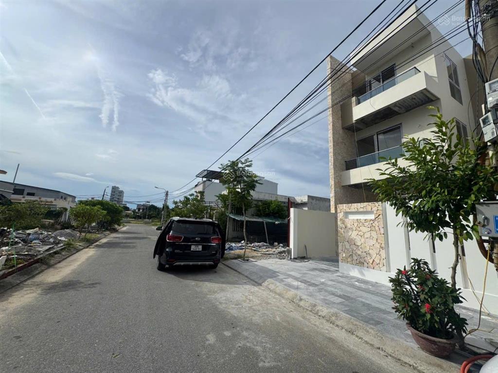 Chính chủ bán gấp lô đất ngang 7m thích hợp xây villa đường phan đình thông ngay bãi tắm tân trà