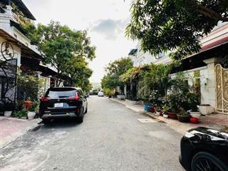 Bán biệt thự 3 tầng đường hà huy giáp, phường thạnh xuân,q12, dt 81m(6,2x13). hẻm 12m. giá 7,4tỷ