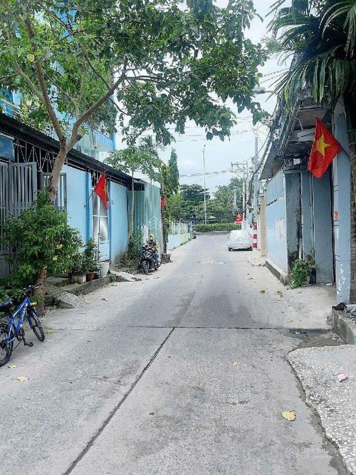 Bán nhà xưởng 2 tầng quốc lộ 1a, phường thạnh xuân, q12,dt 175m(8x32). hẻm 10m, giá 9,6tỷ