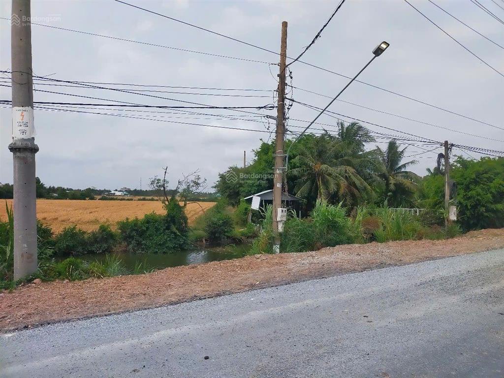 Cần bán 1,6ha đất mặt tiền đt 871b, thị trấn vàm láng, gò công đông, ngay khu công nghiệp dầu khí