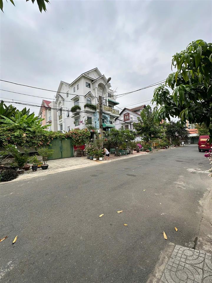 Đất vị trí tốt giá tốt. đường 18 khu thành ủy cho khách đầu tư  ở