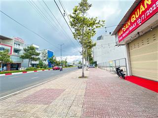 Bán gấp 1 nền đất siêu đẹp mặt tiền hùng vương  gần karaoke, trường học, bệnh viện