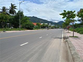 Lô góc (full thổ cư) mt phong châu, xã vĩnh thái, nha trang. dt 186,6m2  ngang 7,49m. giá 52 tr/m2