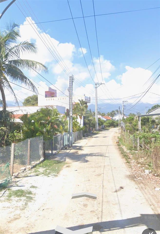 Đất đẹp vạn ninh  vân phong  khánh hoà. dt 880m2 ngang 14m (200m2 thổ). giá 3,9tỷ. cách biển 1km