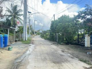 Đất đẹp vạn ninh  vân phong  khánh hoà. dt 880m2 ngang 14m (200m2 thổ). giá 3,9tỷ. cách biển 1km