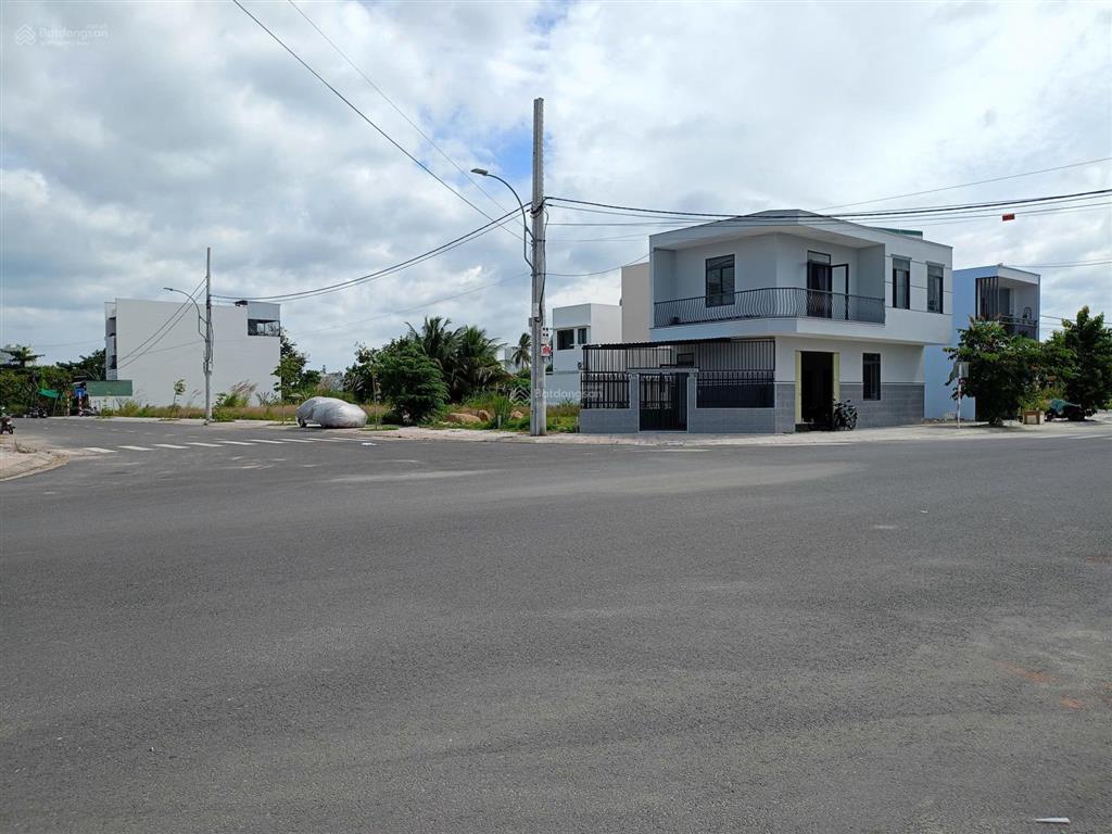 Lô góc 2 mặt tiền, khu tái định cư ngọc hiệp, nha trang. dt 86m2, ngang 4m. giá 53 tr/m2