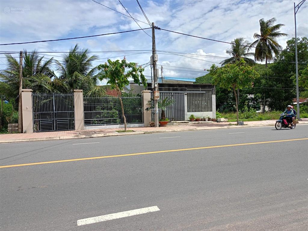 Đất mặt tiền phong châu, ngang 15m (thổ cư 100%), phước đồng, nha trang. dt 438,5m2. giá 21 tỷ.