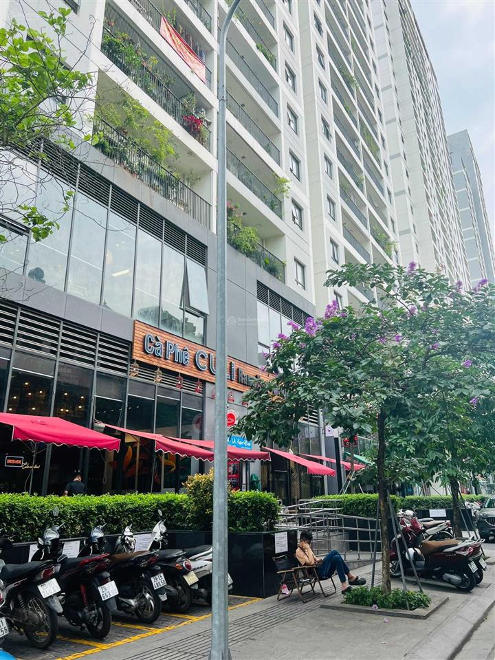 Chuyển nhượng shophouse chân đế có giá tham khảo tốt trong khu vực tại kosmo tây hồ, chỉ 15.5 tỷ