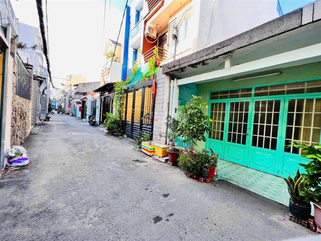 Bán nhà hxh nhựa 6m thông đường gò dầu, dt 5x18m, 1 lầu. giá 7,9 tỷ thương lượng