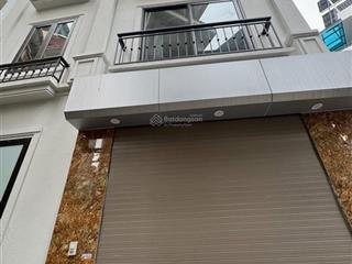 Nhà đẹp hoàng mai, có thang máy, lô góc, thông thoáng, kinh doanh tốt, gần hồ đền lừ 6.98 tỷ