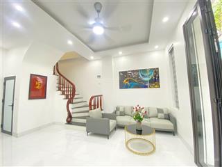 Bán nhà 3 tầng  trung tâm phường quang trung ngõ thông sang khu đô thị petro giá rẻ nhất khu