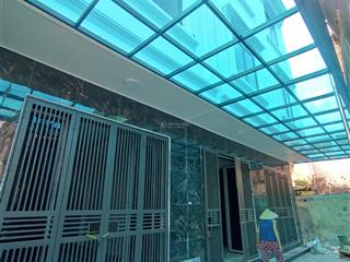 Nhà 3 tầng xây mới mà giá chỉ có 1380 hướng đông nam