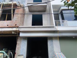 Nhà 3 tầng xây mới hướng đông nam ô tô đỗ cửa