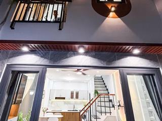 Bán nhà phú nhuận đường phan xích long giá chỉ 4,65 tỷ  vị trí đẹp. full nội thất ở ngay