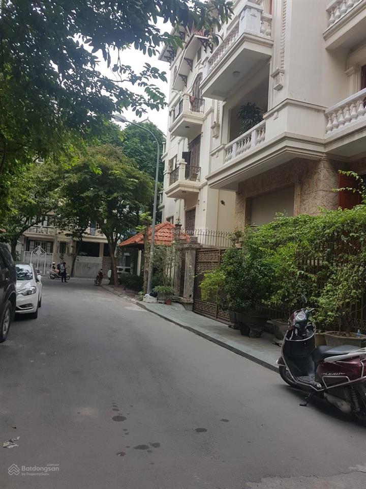 Chính chủ cho thuê nhà liền kề số 7a ngõ 2 linh lang dt 100m2 x 5 tầng mt 6m, giá 37 triệu