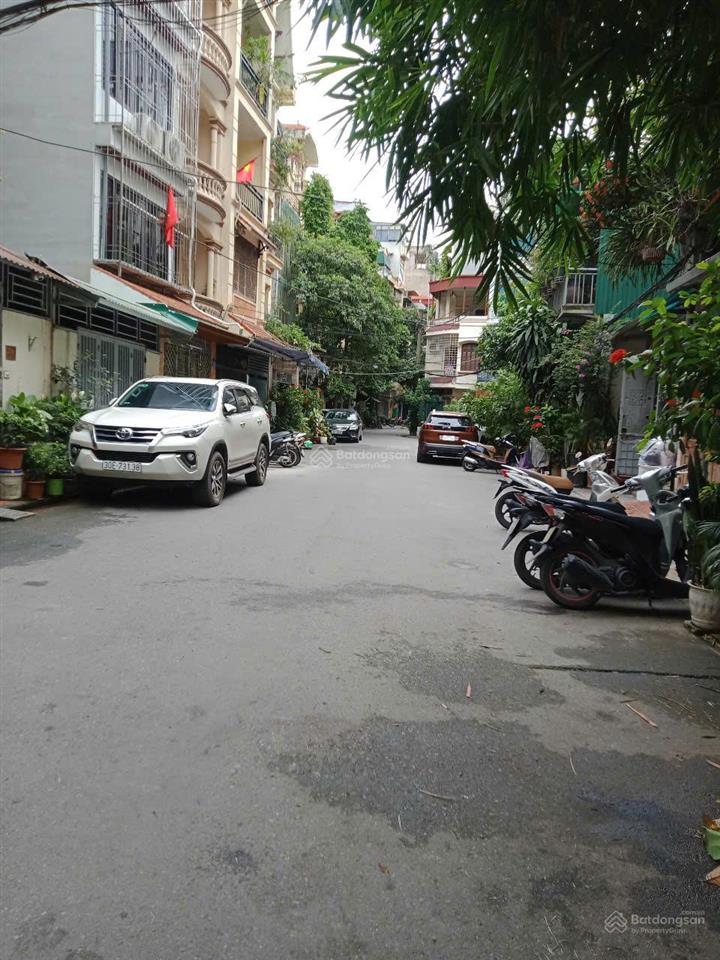 Trần khát chân, phân lô ô tô tránh đỗ kinh doanh giá 10.2 tỷ